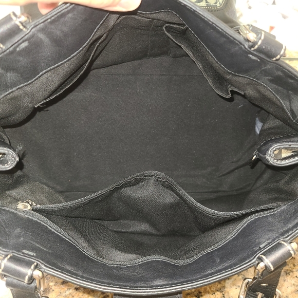 Coach handbag with matching wallet - Picture 3 of 3